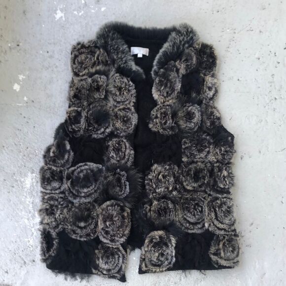adore fur  vest - Picture 1 of 8